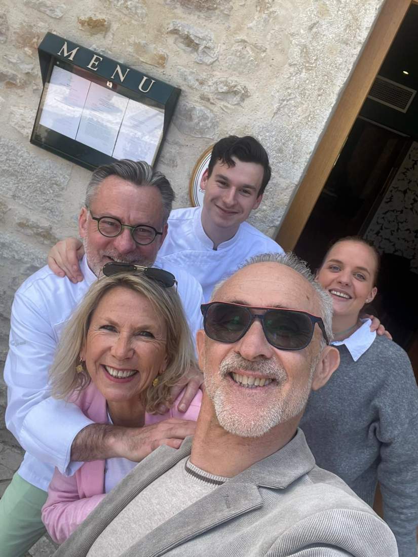 Tournage avec Anne Prost à l'Auberge de l'Abbaye Ambronay