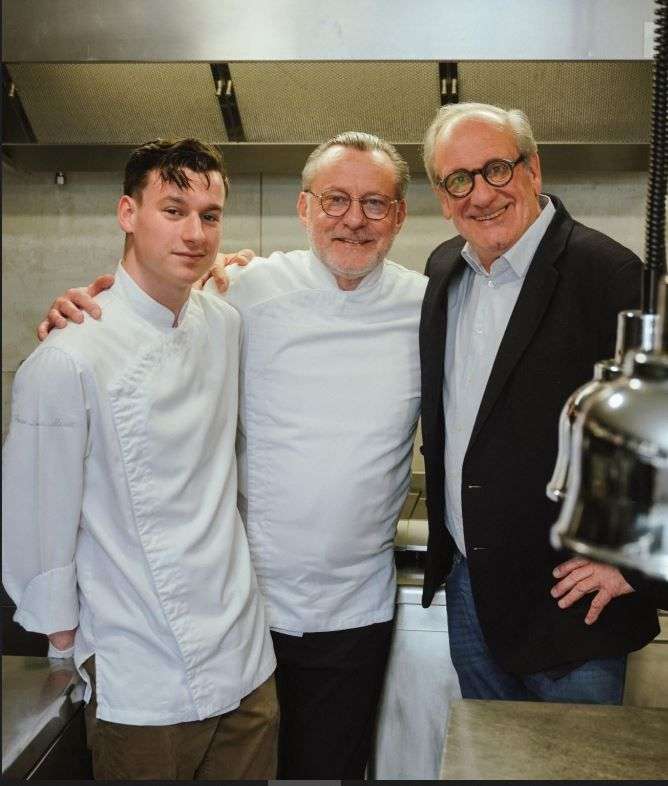 Philippe Florentin et l'équipe de l'Auberge de l'Abbaye